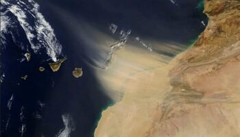 Sharp increase in Saharan dust intrusions over the western Euro-Mediterranean in February-March 2020-2022 and associated atmospheric circulation